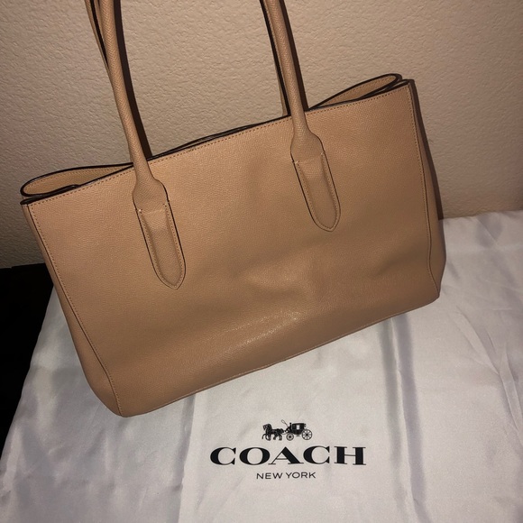 bailey carryall tote